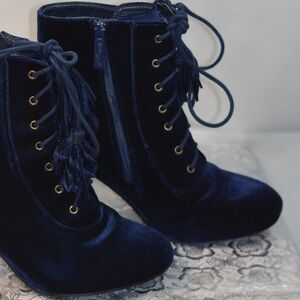 Blue Velvet Lace up Heeled Boots  SZ 9 Nature Breeze